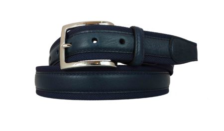 Anche la cintura in pelle blu per uomo e donna è realizzata su misura con fibbie particolari. Puoi personalizzare la cintura con le tue iniziali. www.puntopelle.com/shop/
